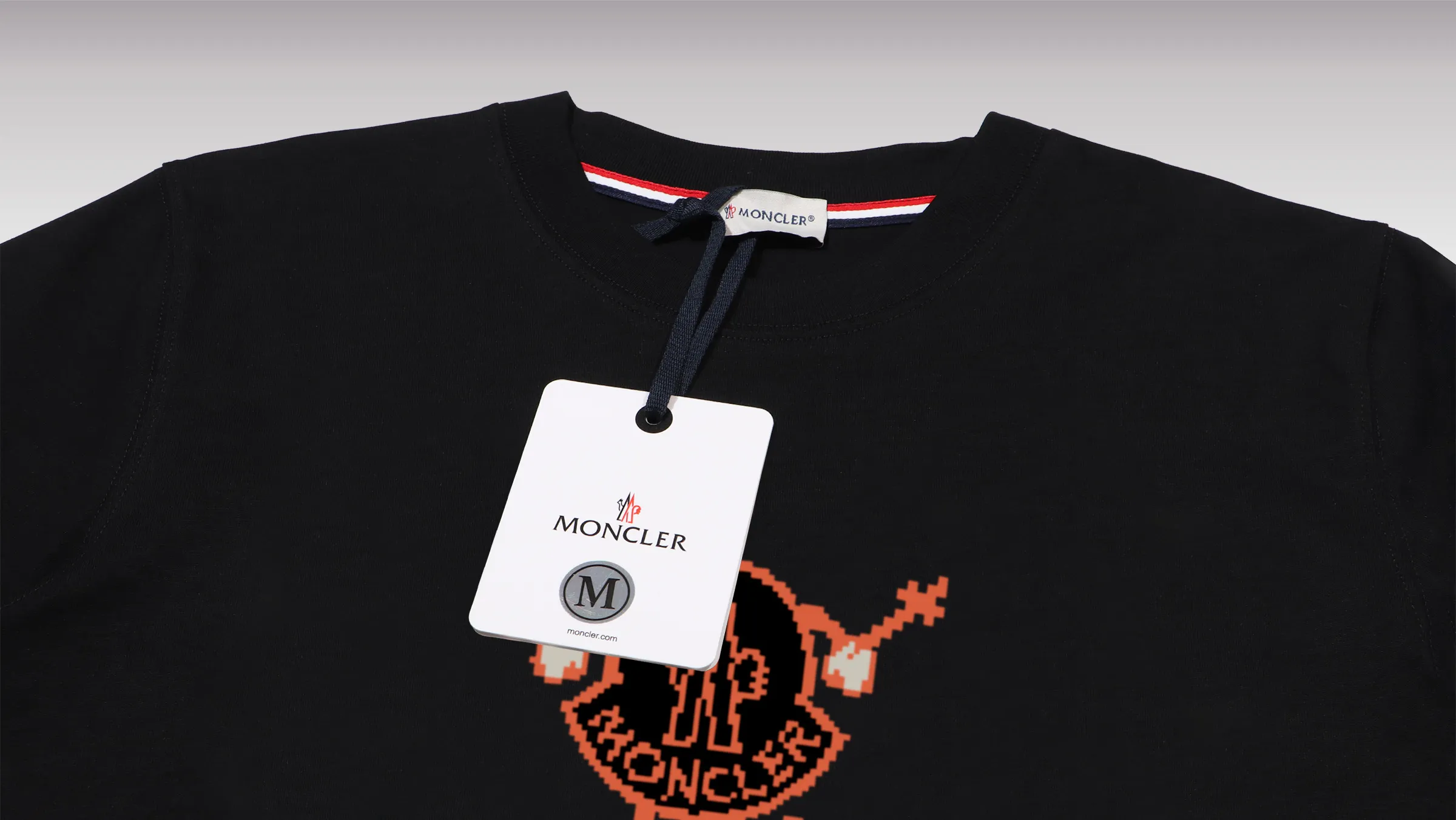 《Moncler~ 》2024New Arrival Quality T , Versatile Quality ！ ‼ 32 250G ‼ ， ， ， ， T 🤪 Sizes：S-M-L-XL-2XL ：Black，White， Same Style